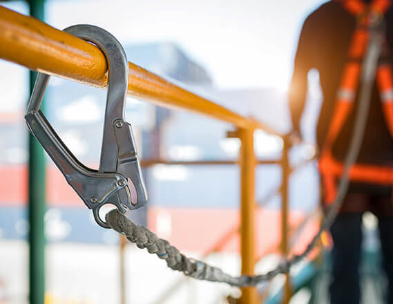 safety chain construction worker